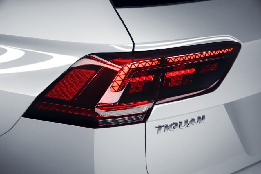 Детали экстерьера Volkswagen Tiguan 2017 года  (MX) (фото 4 из 21)